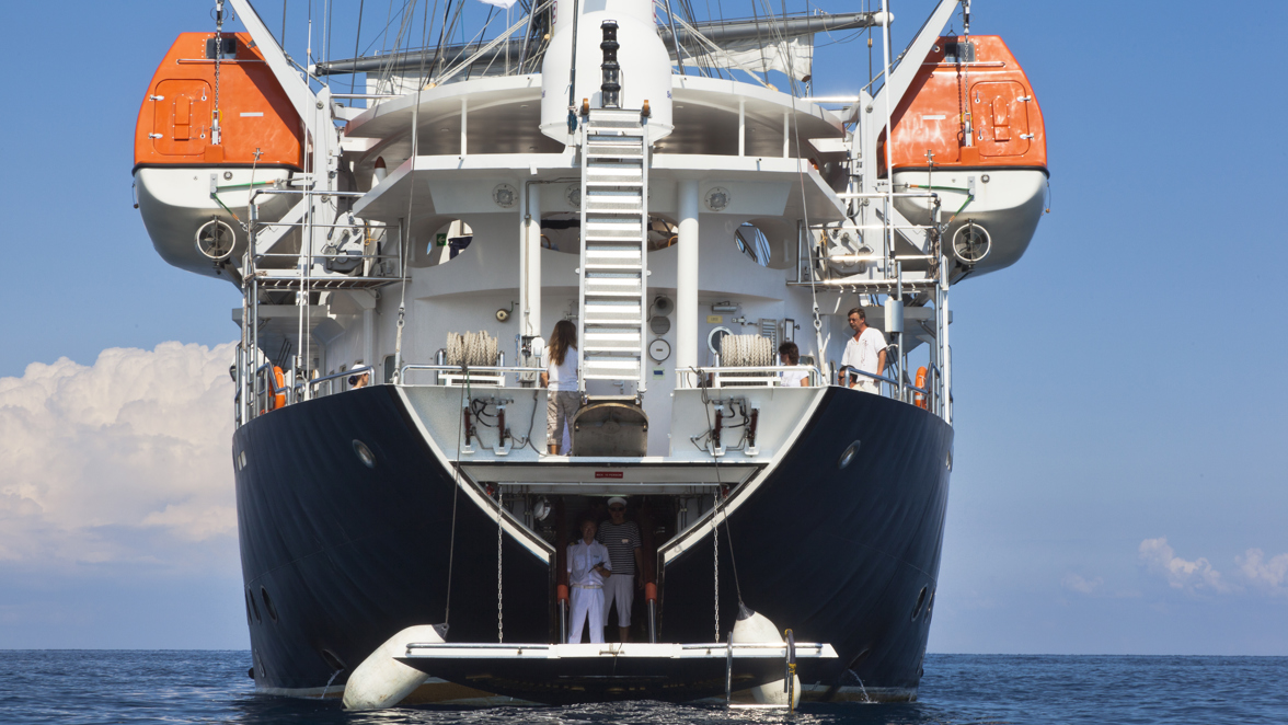 Schooner - sailing cruise ship — photo 5