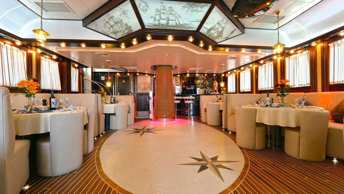 Schooner - sailing cruise ship — photo 11