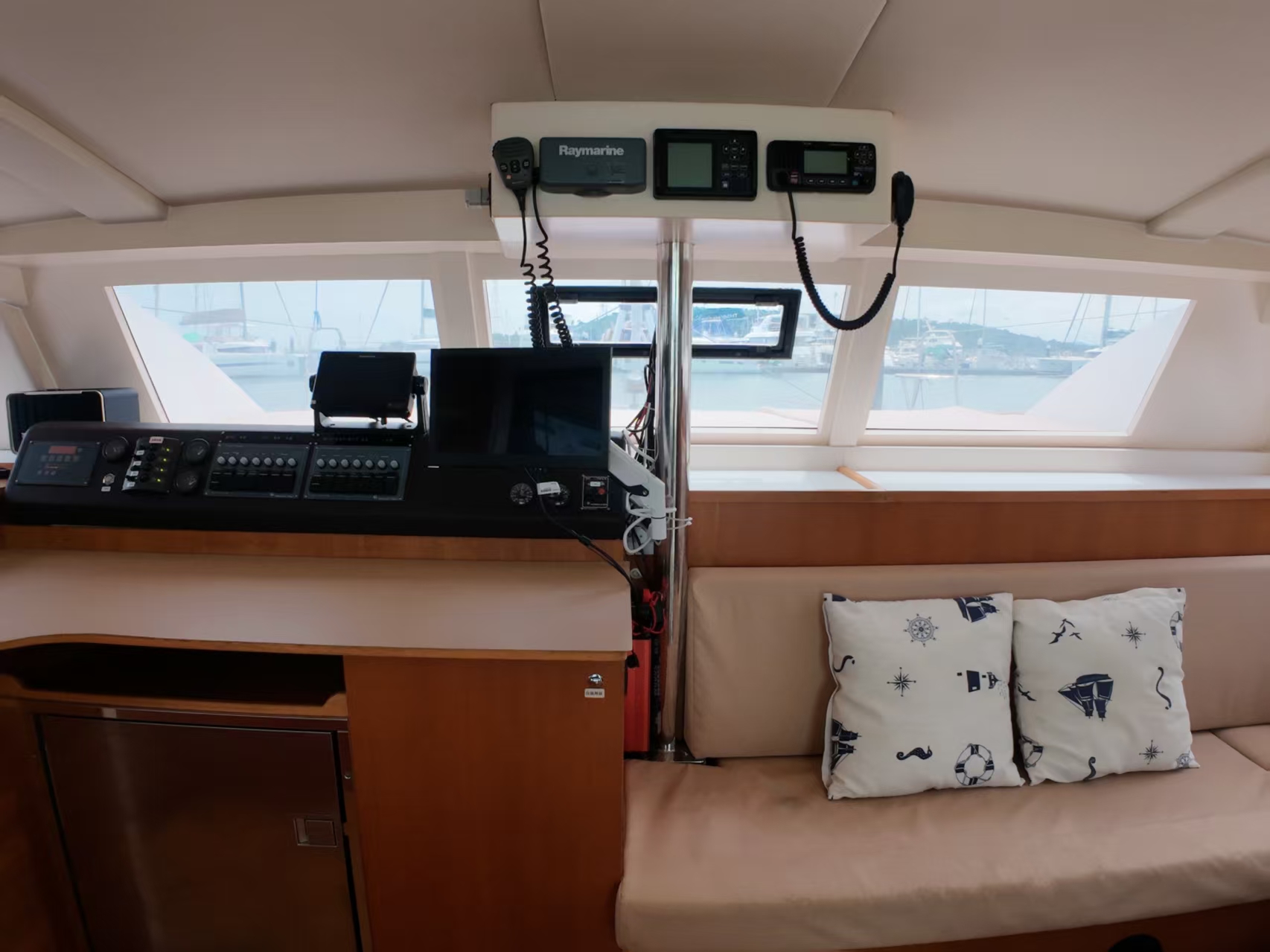 Comar Comet CAT 37 — photo 7