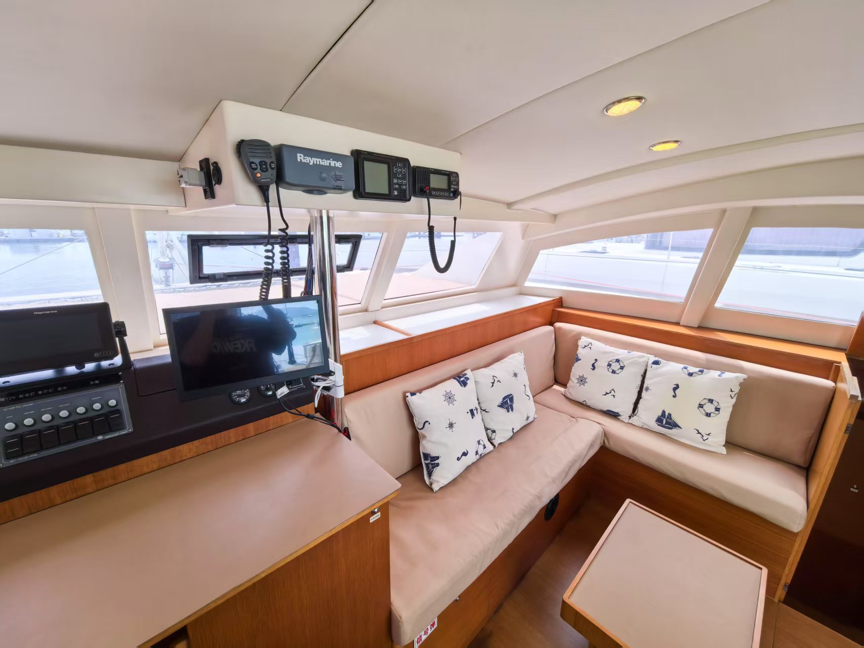 Comar Comet CAT 37 — photo 12