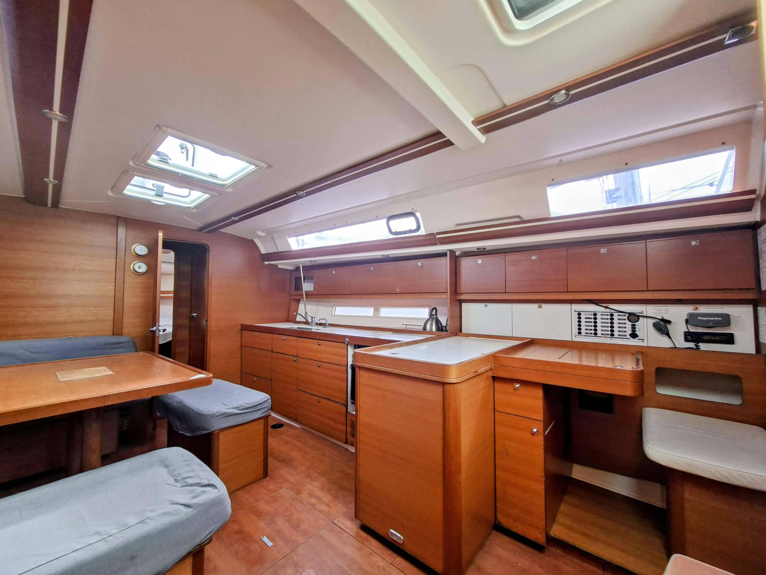 Dufour 450 GL — photo 6