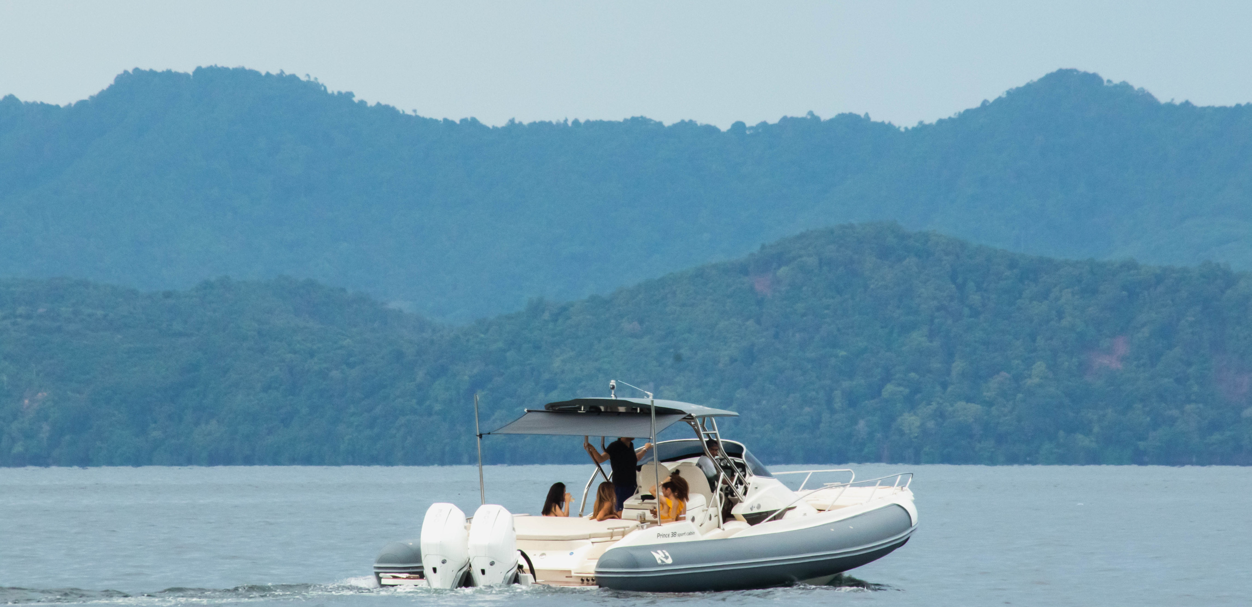 Nuova Jolly Prince 38 Sport Cabin — photo 2