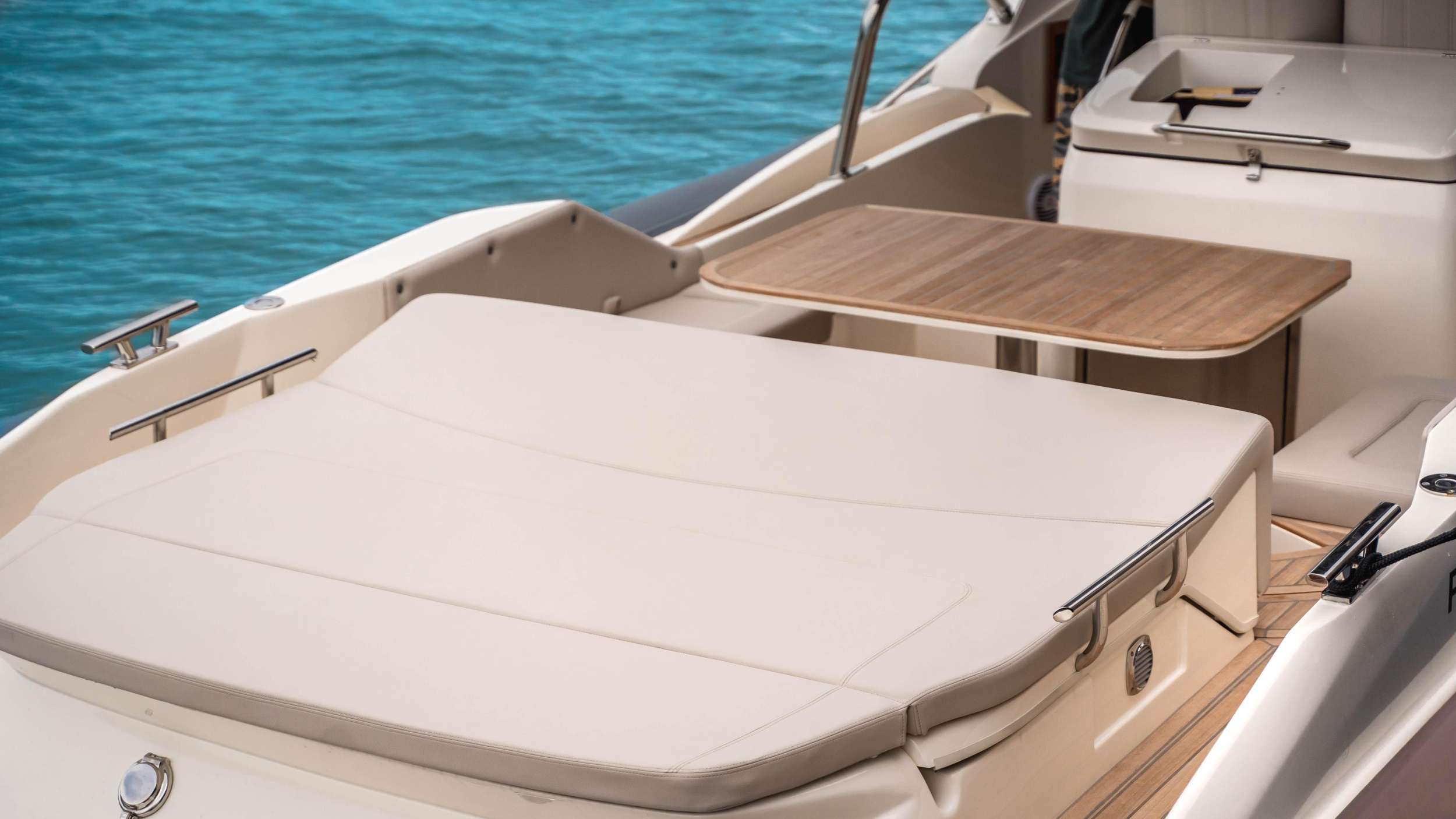 Nuova Jolly Prince 38 Sport Cabin — photo 15