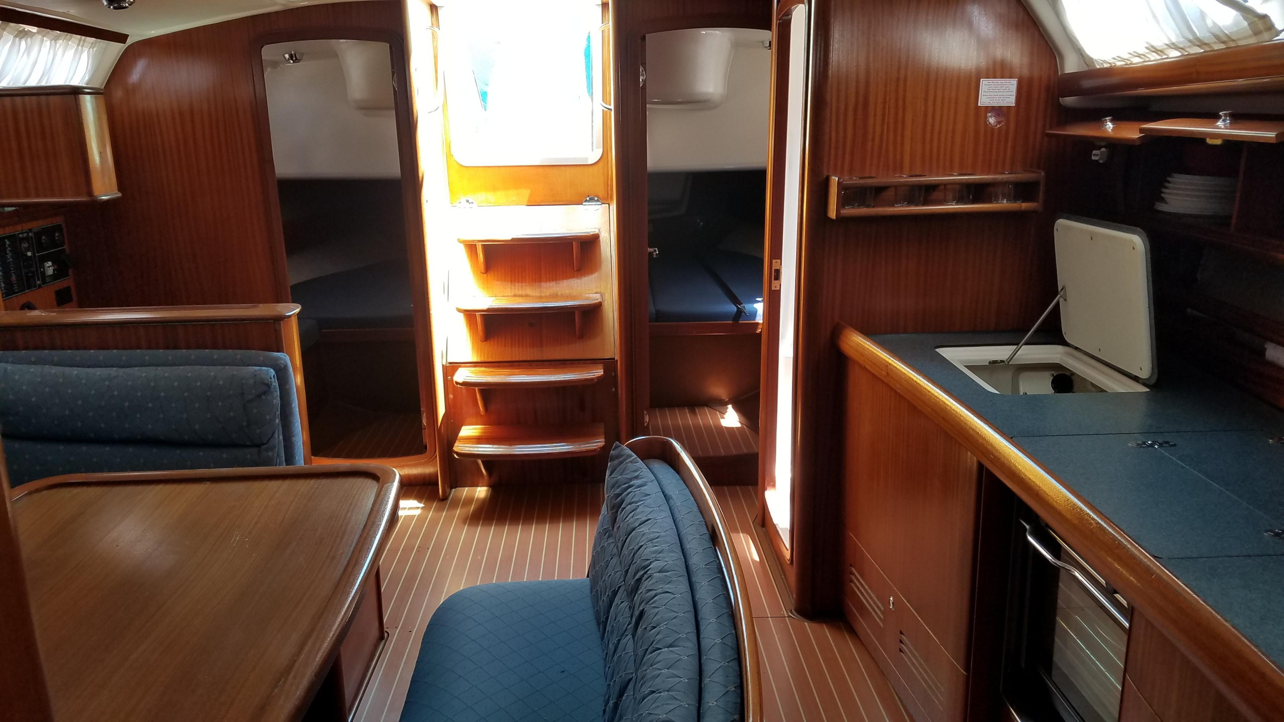 BAVARIA 44 — photo 4