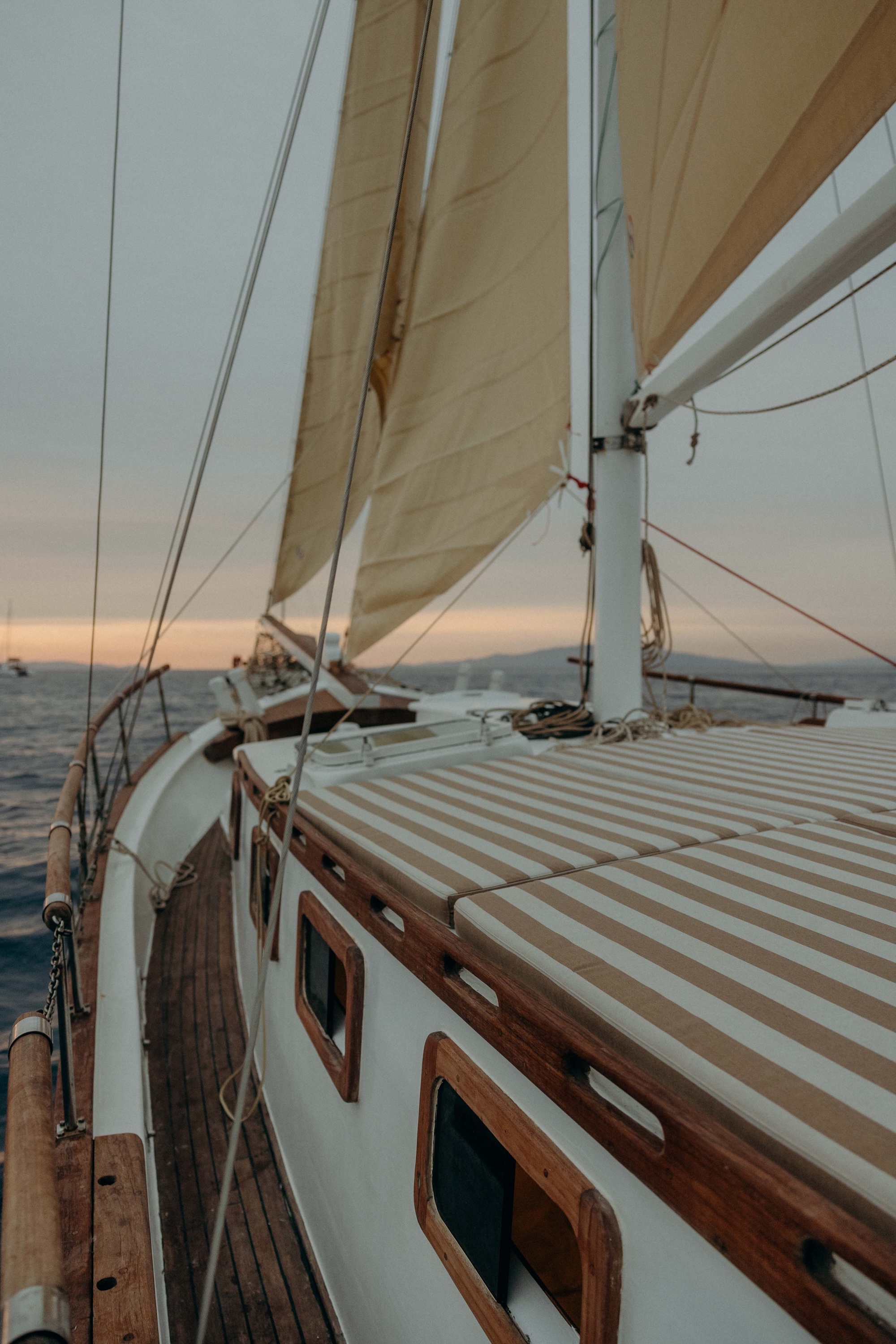 50 feet wooden sailing yacht — photo 1