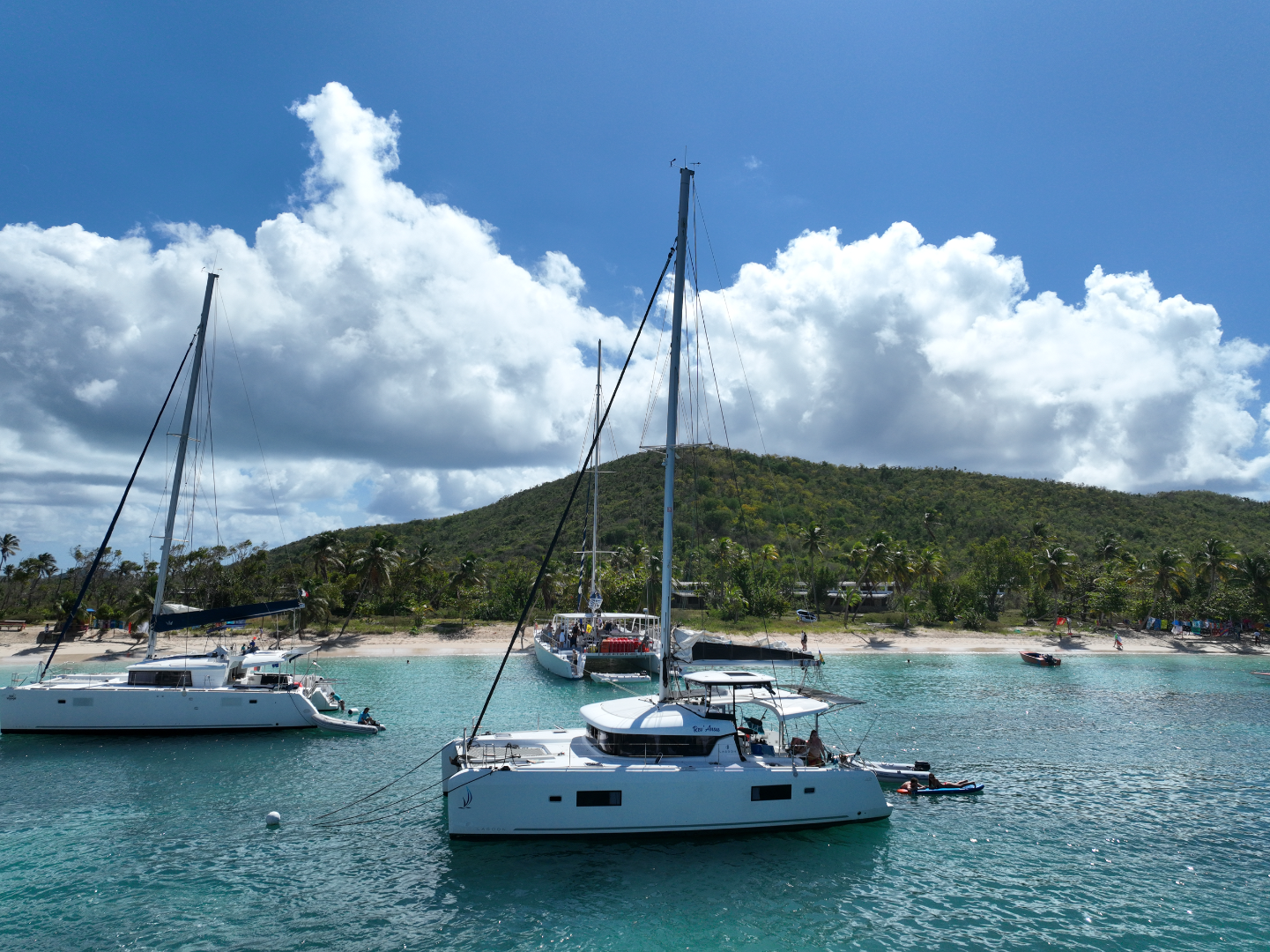 LAGOON 42 — photo 3