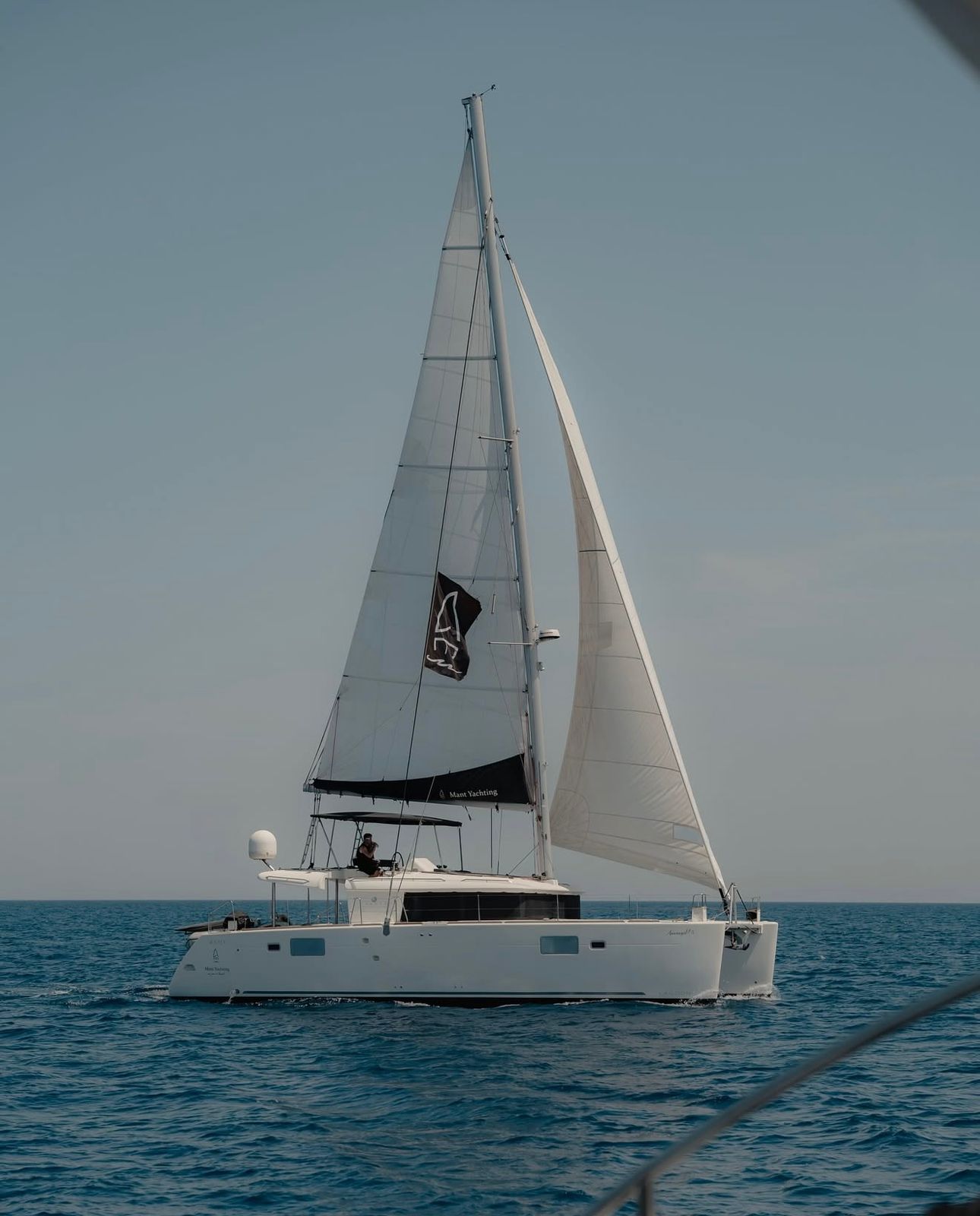 Lagoon 450 F — photo 2