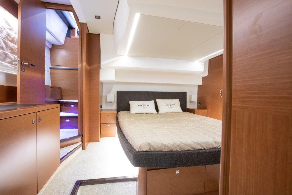Prestige 550 Fly — photo 2