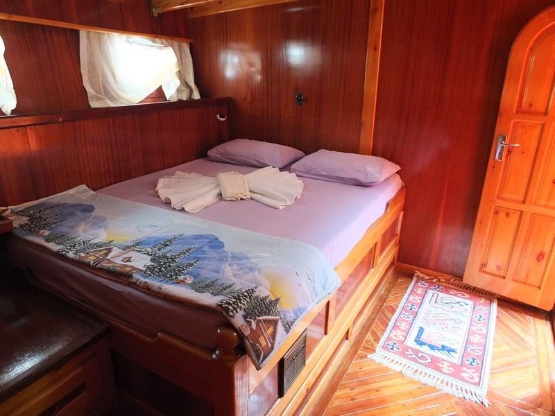 Traditional wooden gulet — photo 3