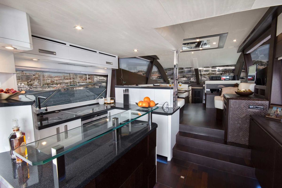 Galeon 560 Fly — photo 6