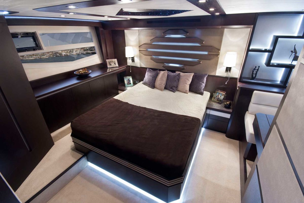 Galeon 560 Fly — photo 8