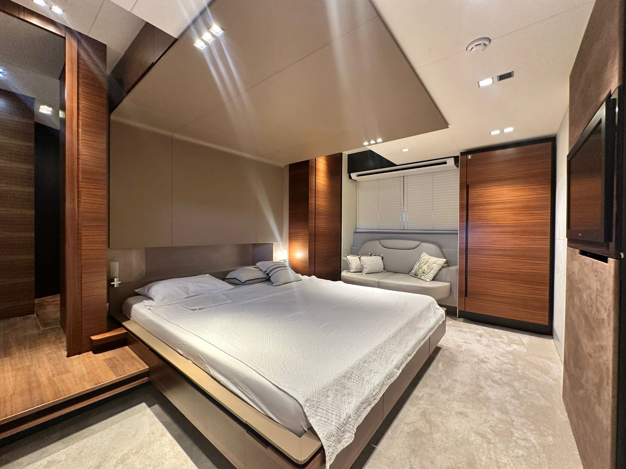 Custom Build Yacht — photo 12