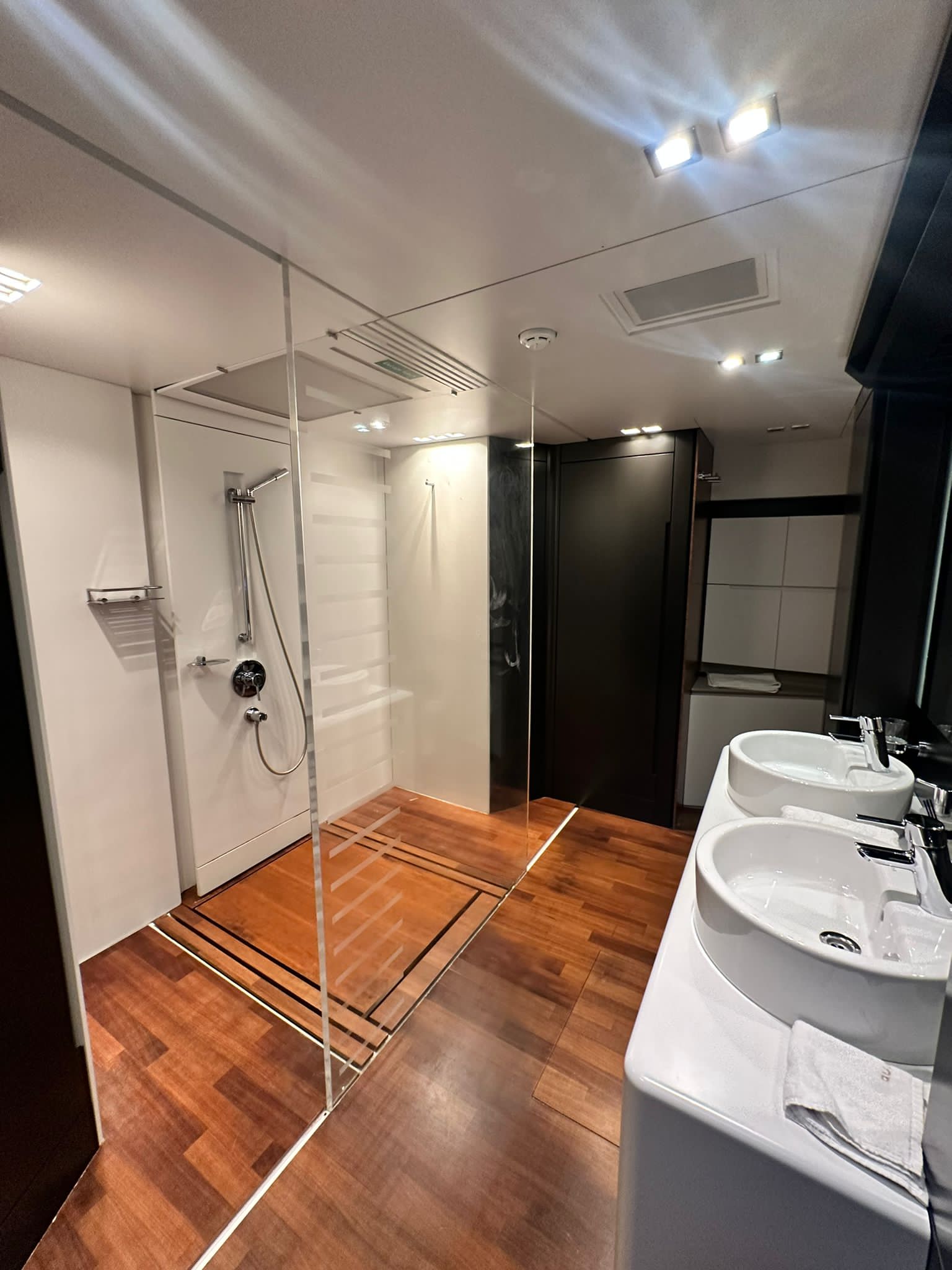 Custom Build Yacht — photo 15