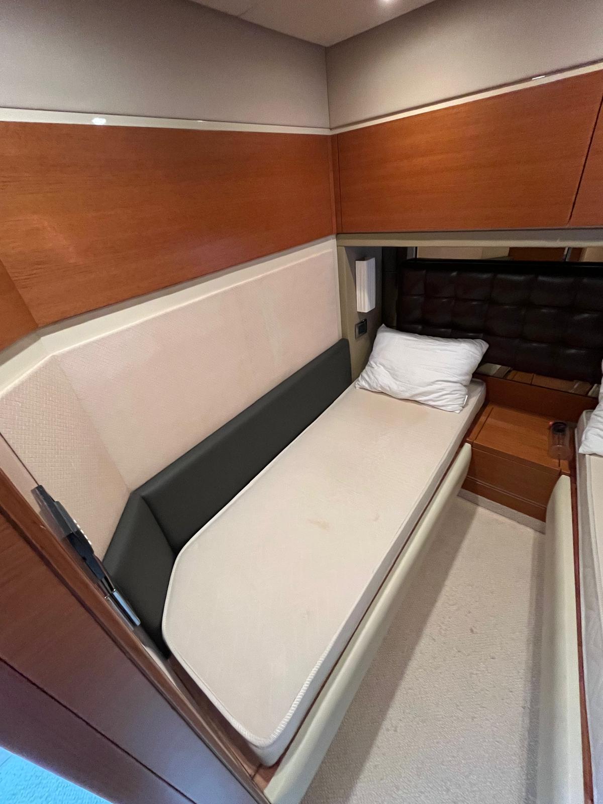 Azimut 70 — photo 26