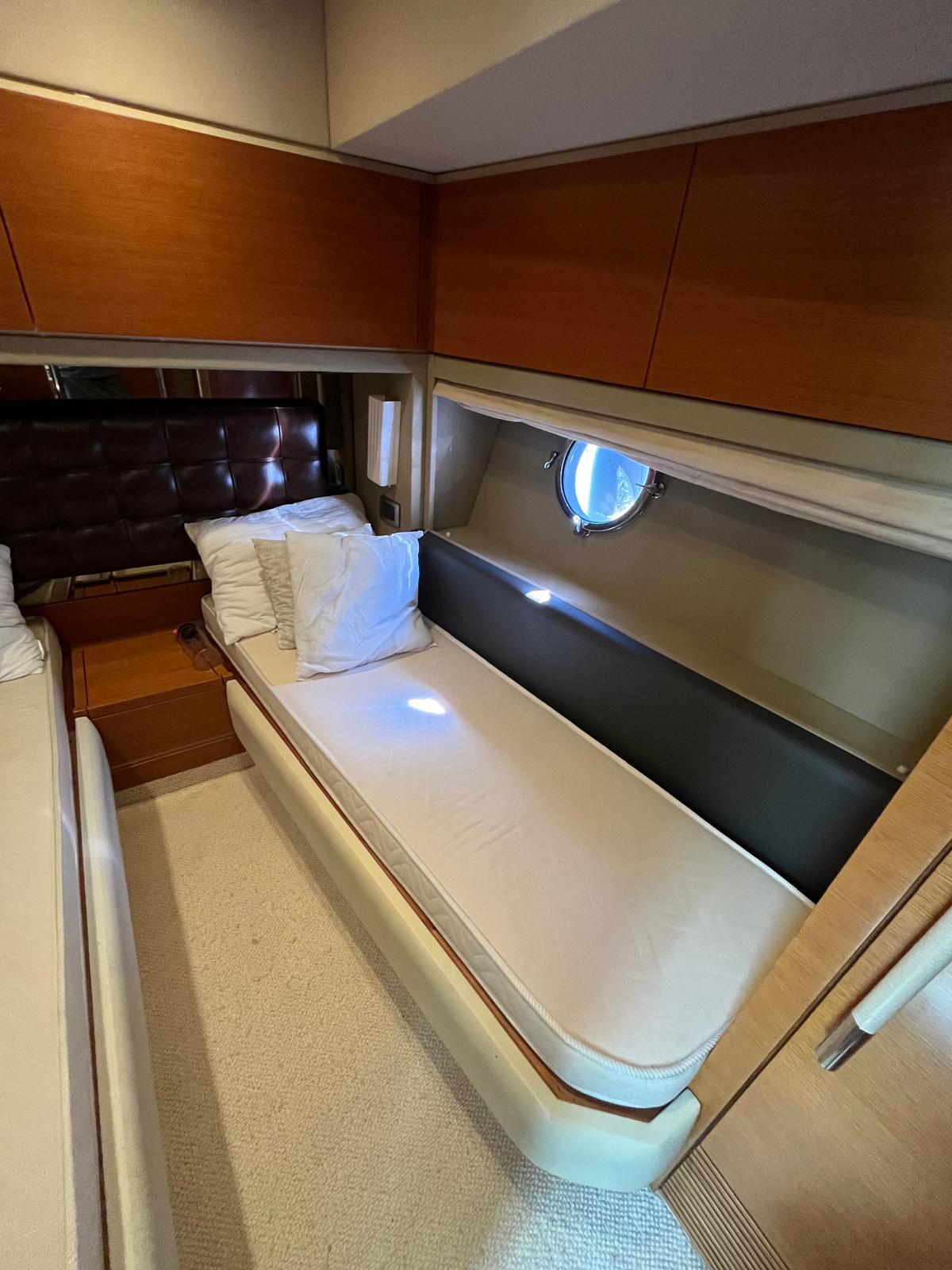 Azimut 70 — photo 27