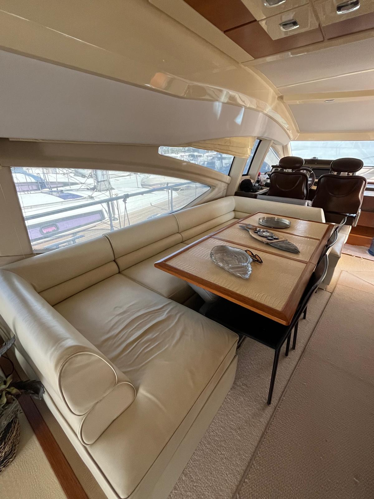 Azimut 70 — photo 7