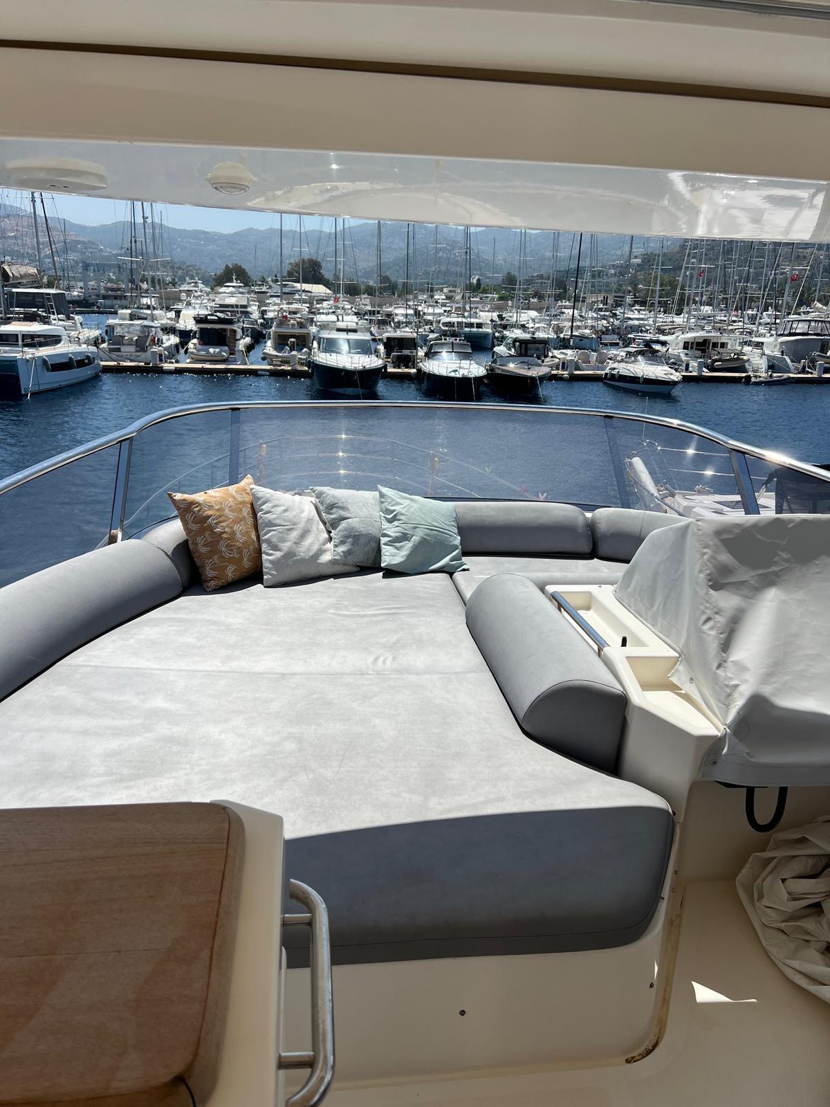 Azimut 70 — photo 15