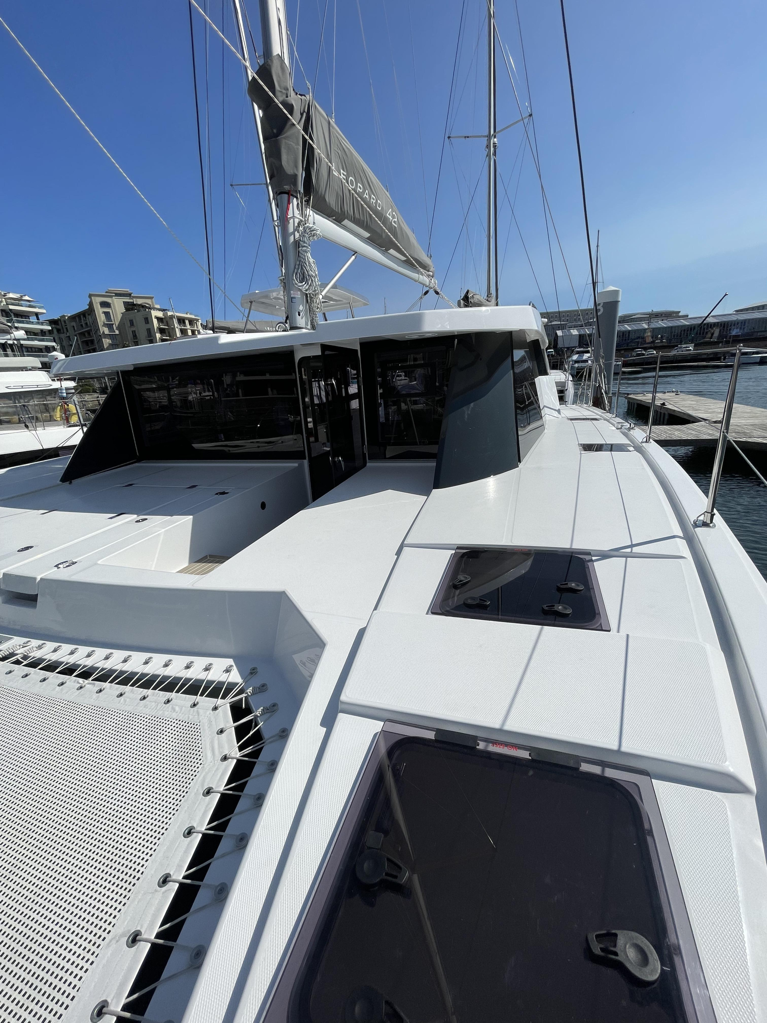 Leopard 42 — photo 10