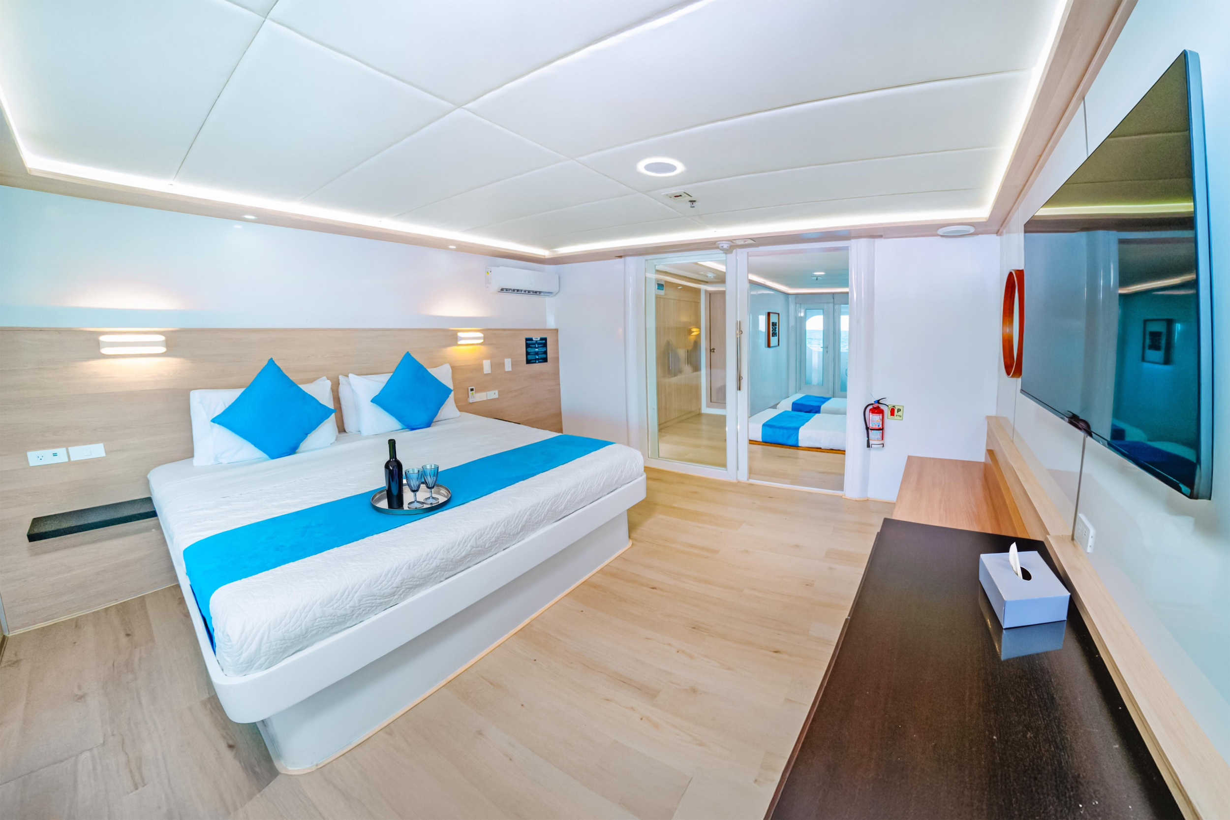 Crucero en Pequeño Barco Tesoros de Galápagos — photo 20