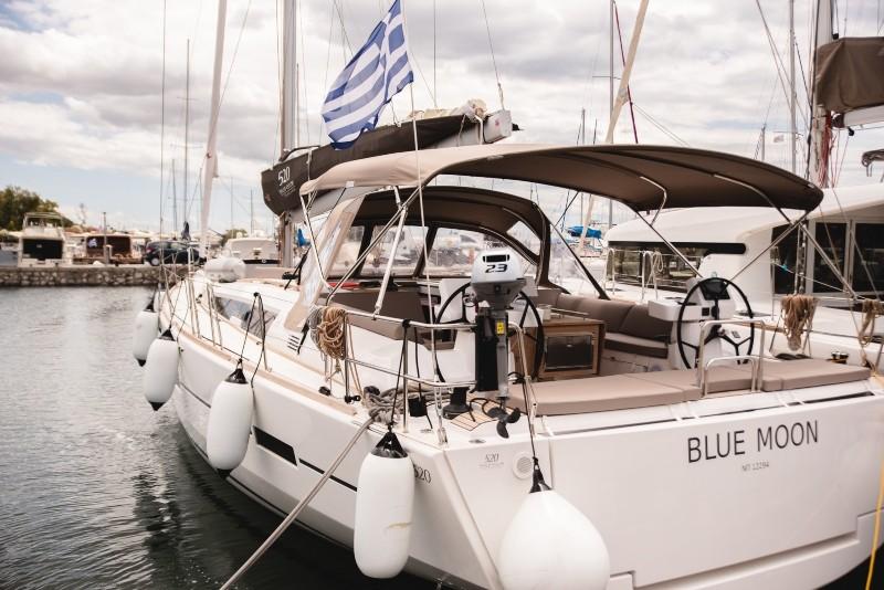 Photo #1 - Dufour 520 GL (Blue Moon) en  - 51271
