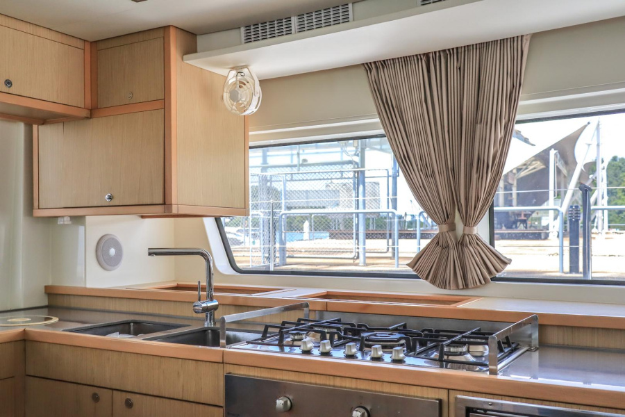 Photo #1 - Lagoon 52 F (ECLIPSE (Crewed Charter)) en  - 54579