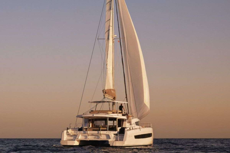Photo #1 - Bali 5.4 (SAHANA) en Athens - 55248