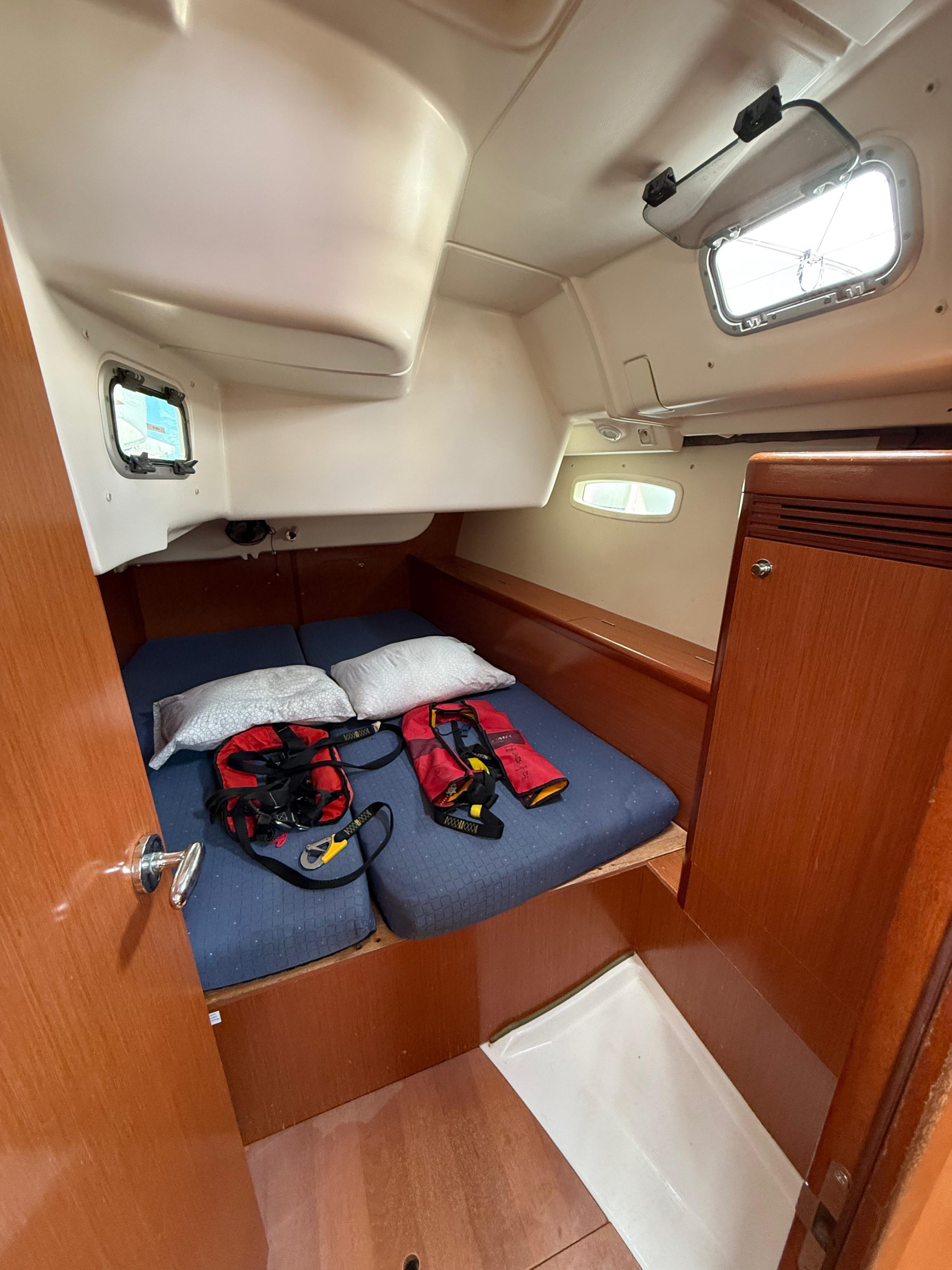 Oceanis 43 — photo 26