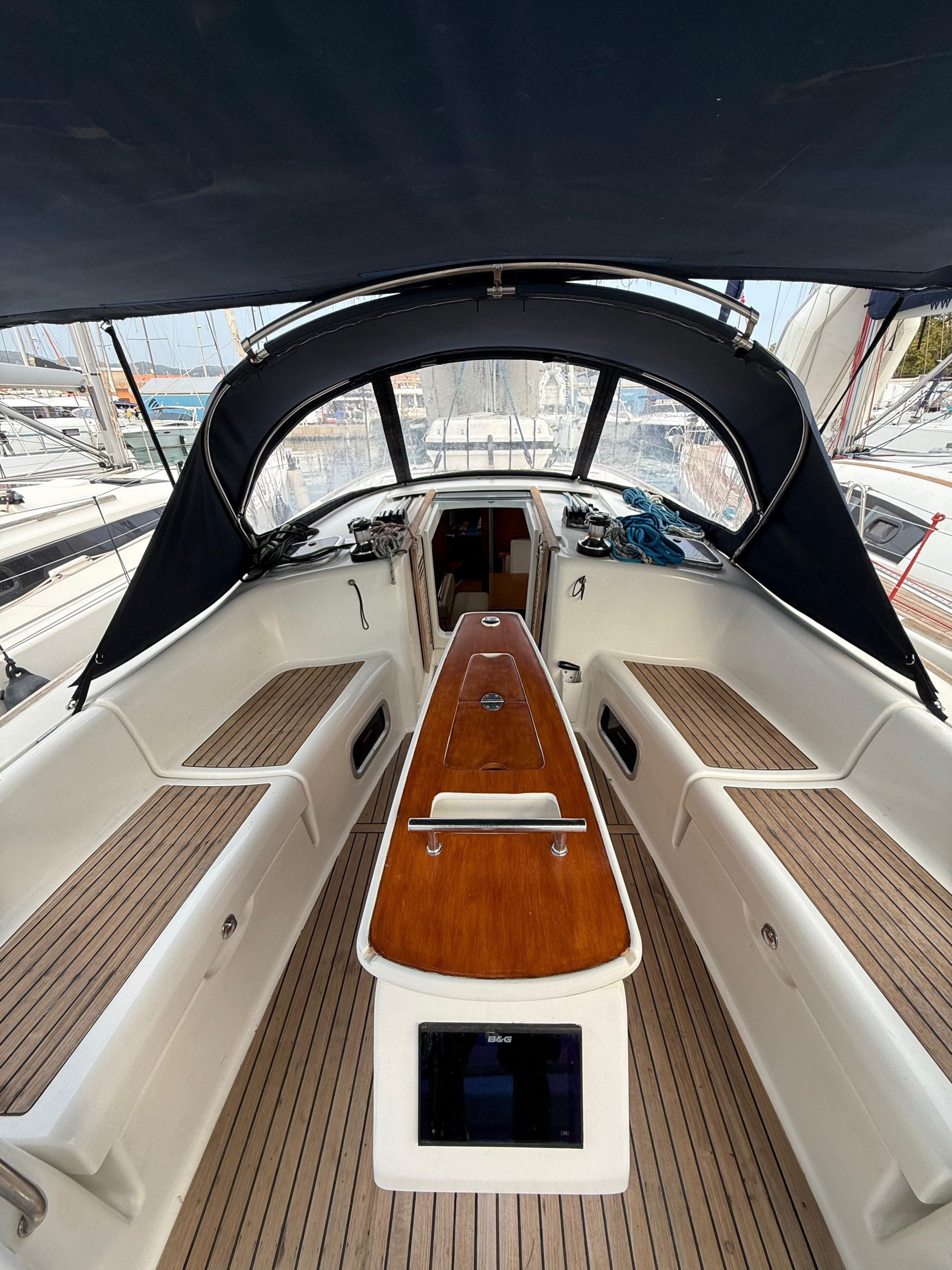 Oceanis 43 — photo 1