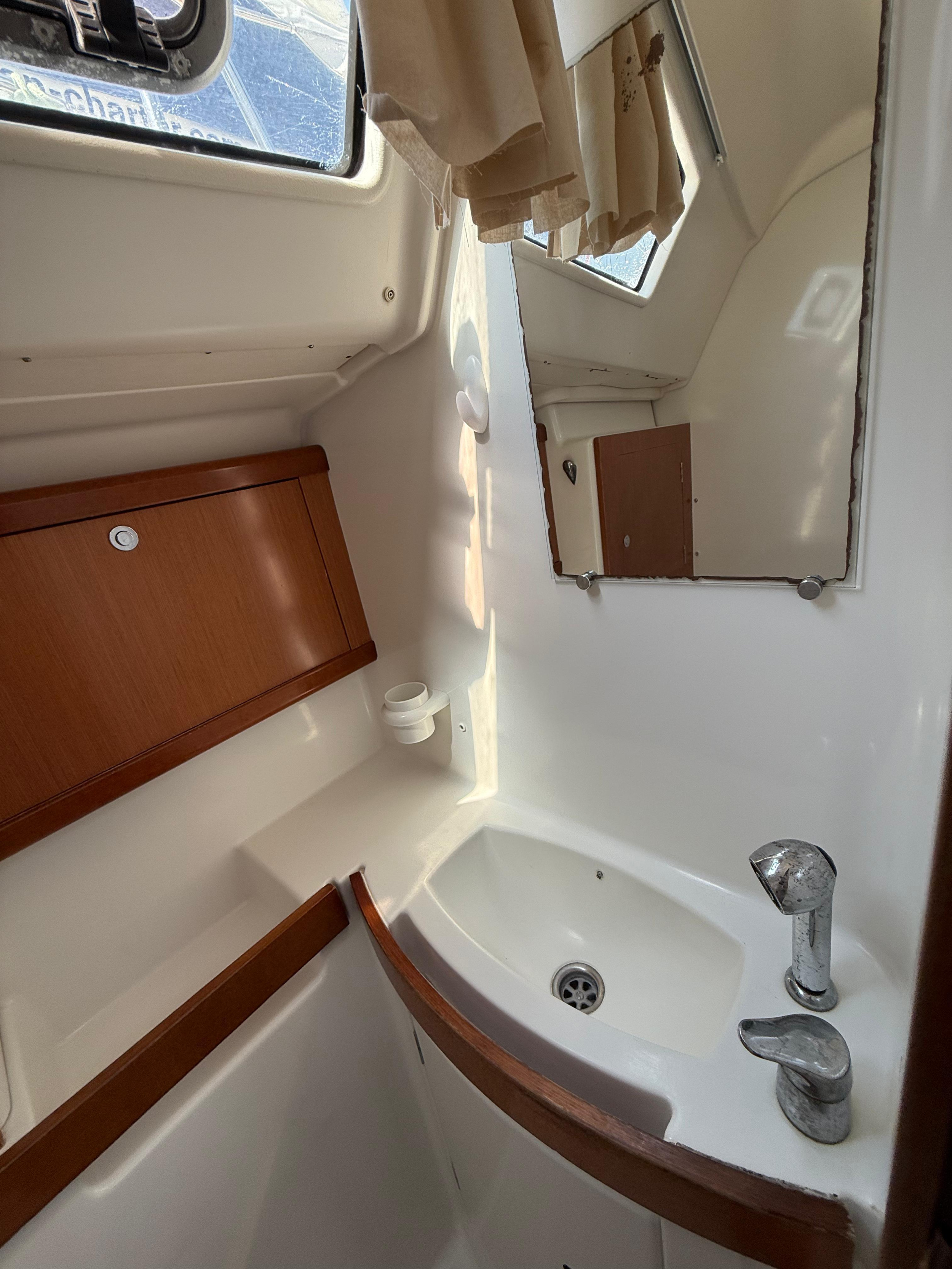 Oceanis 43 — photo 37