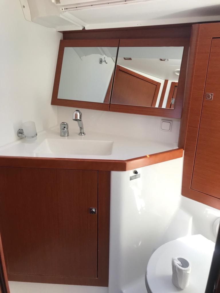 Oceanis 45 — photo 16