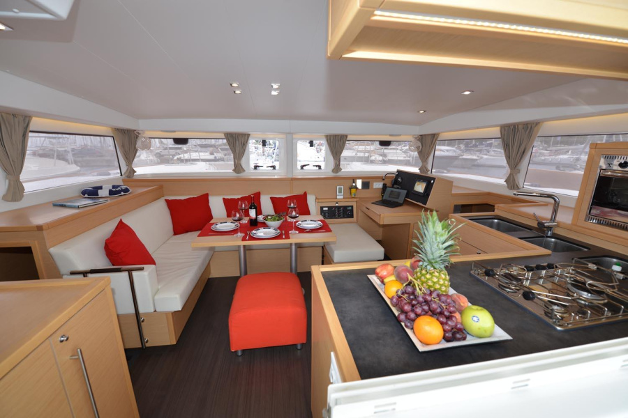 Lagoon 400 S2 — photo 11