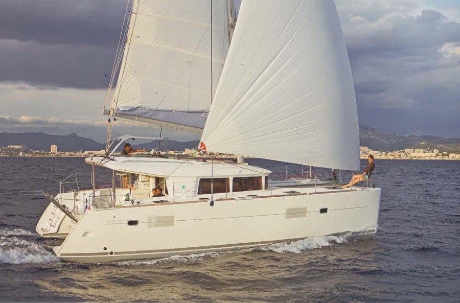 Lagoon 400 S2 — photo 1