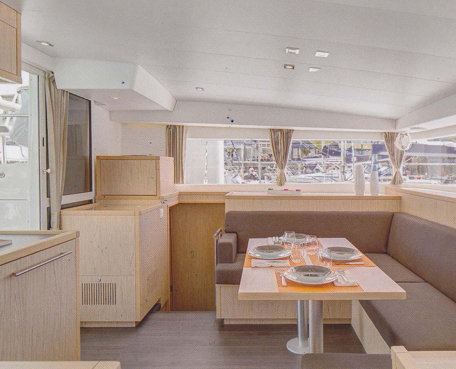 Lagoon 400 S2 — photo 5