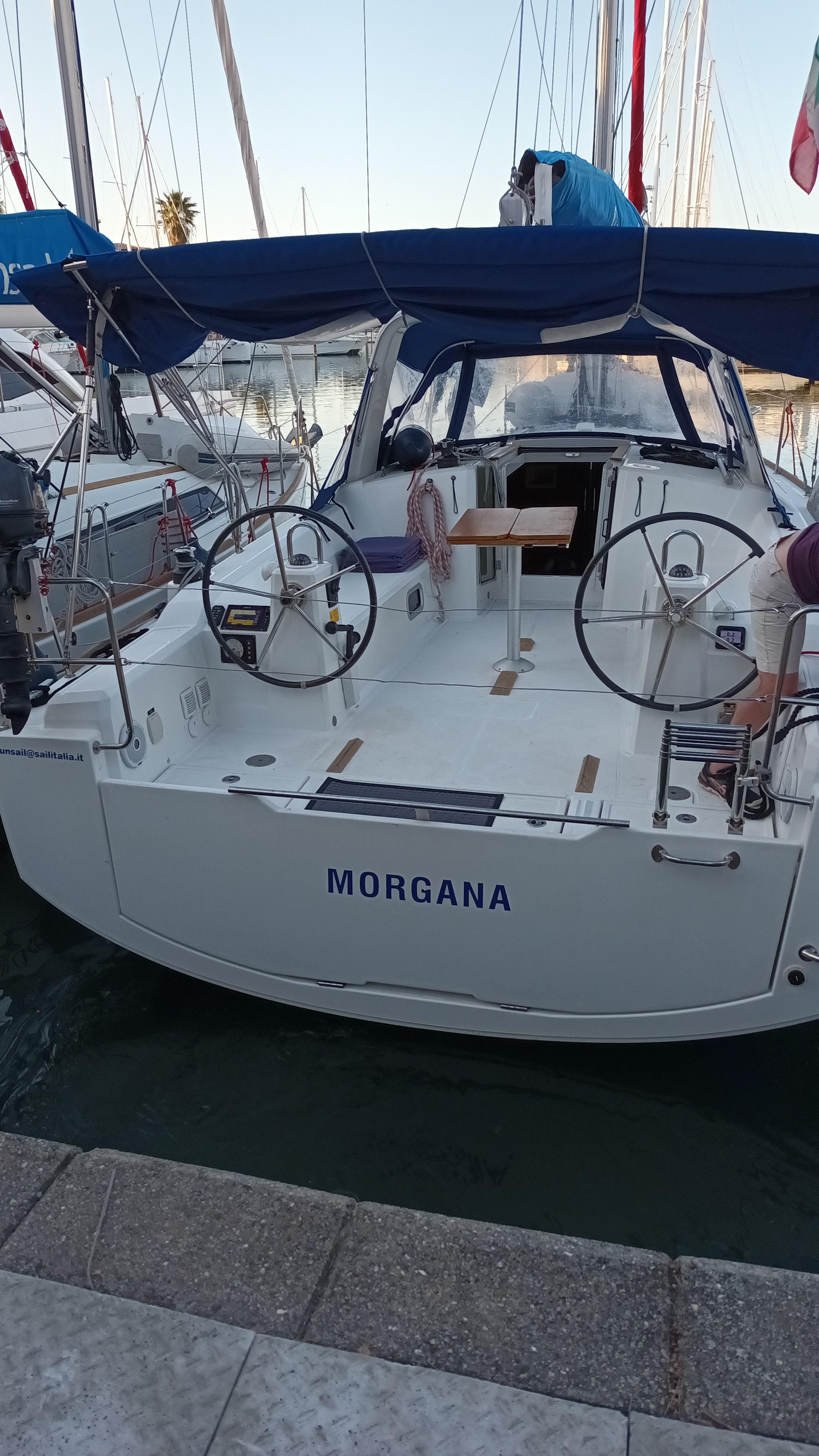 Oceanis 38.1 — photo 1