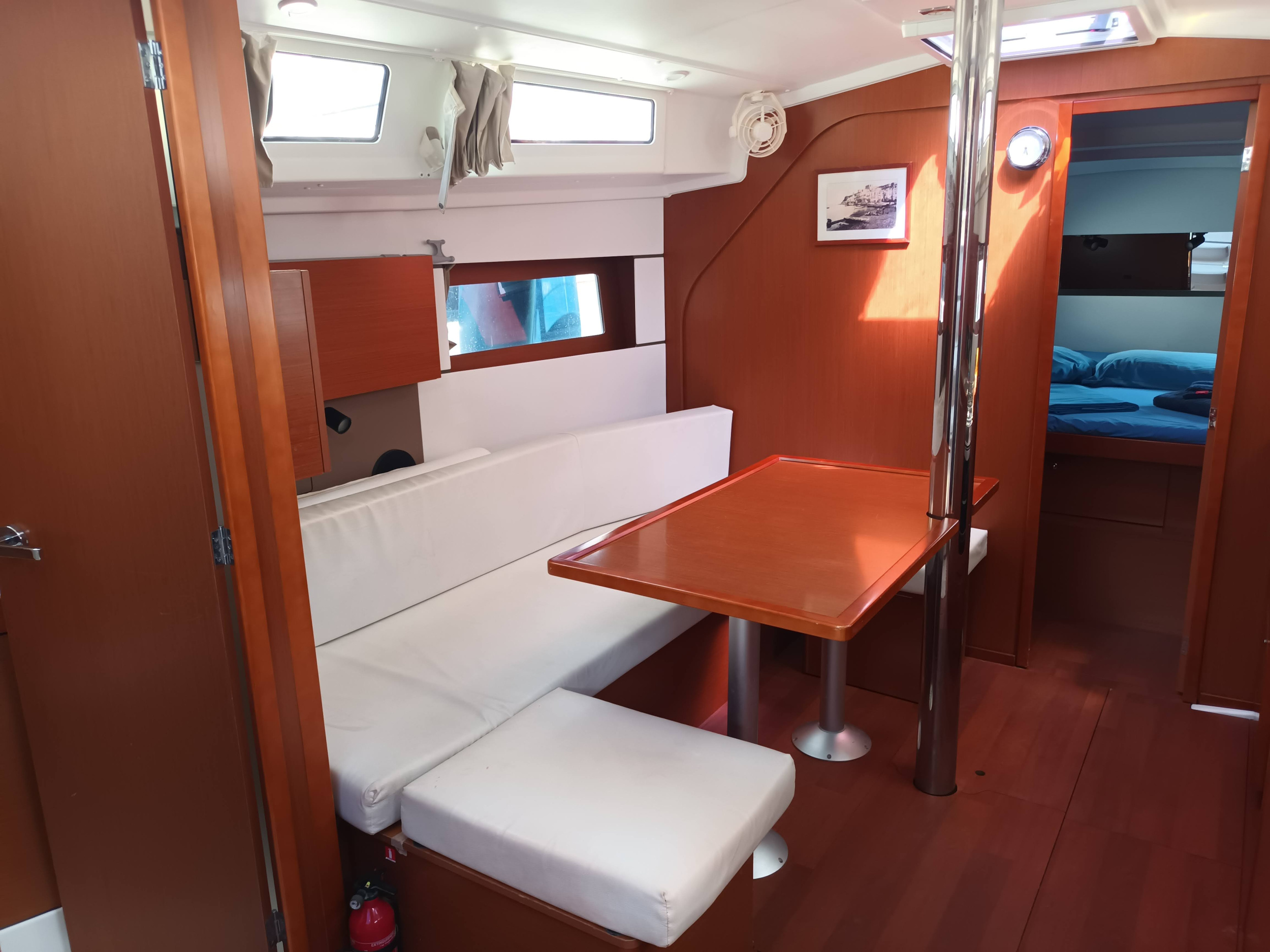 Oceanis 38.1 — photo 4