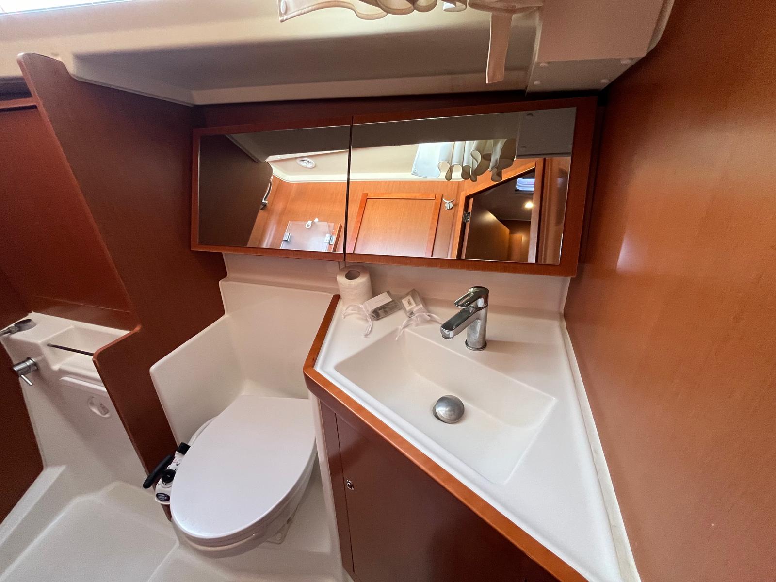 Oceanis 41.1 — photo 6