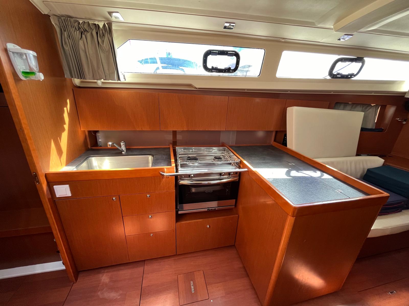 Oceanis 41.1 — photo 2