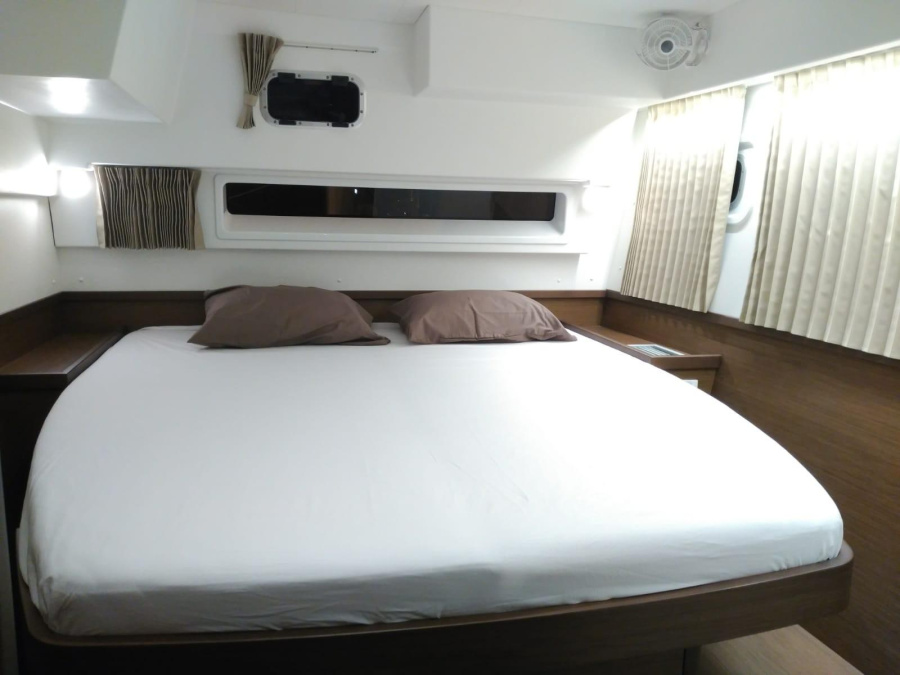 Lagoon 42 - Premium — photo 6