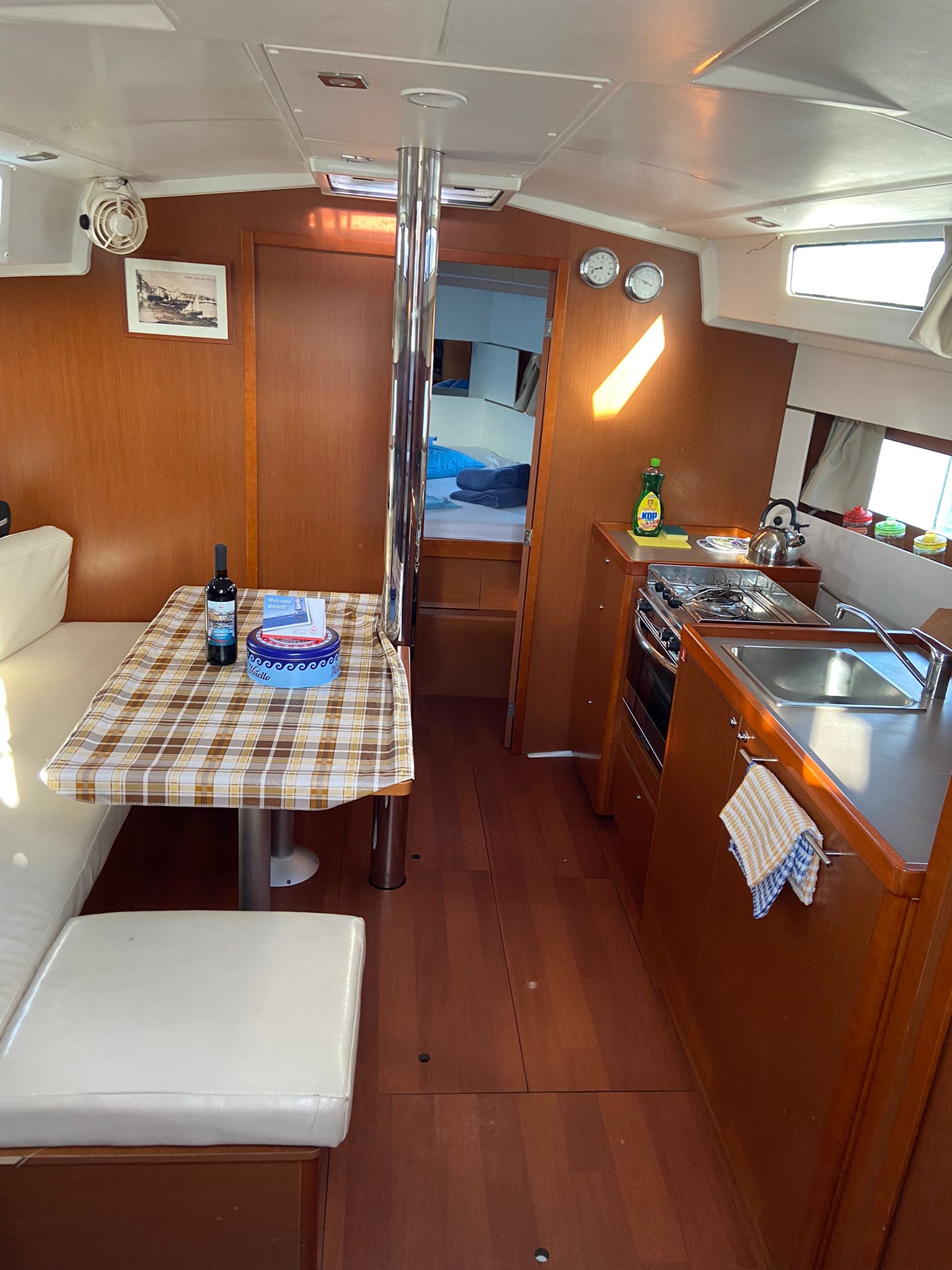 Oceanis 38.1 — photo 2