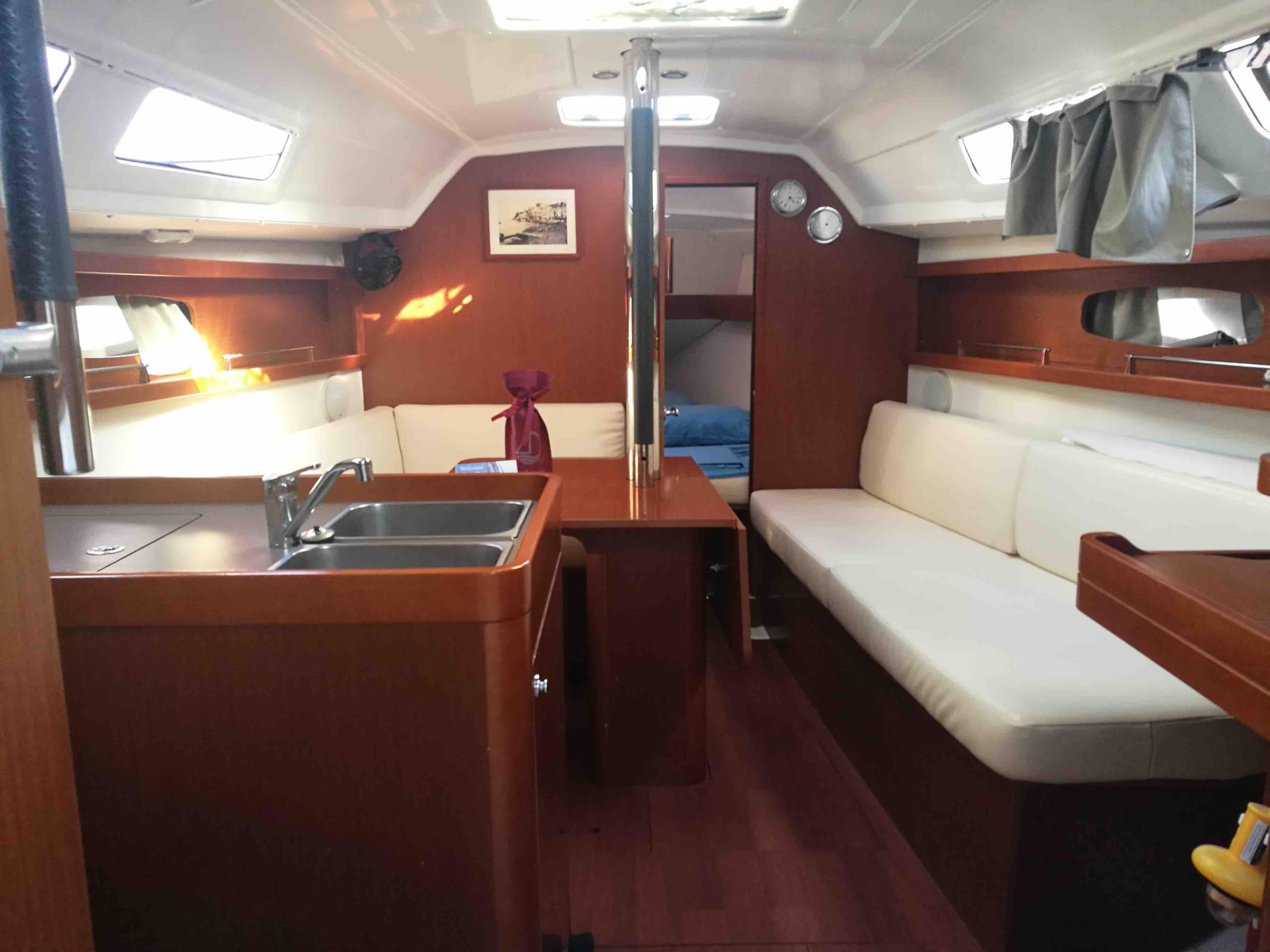 Oceanis 31 — photo 2