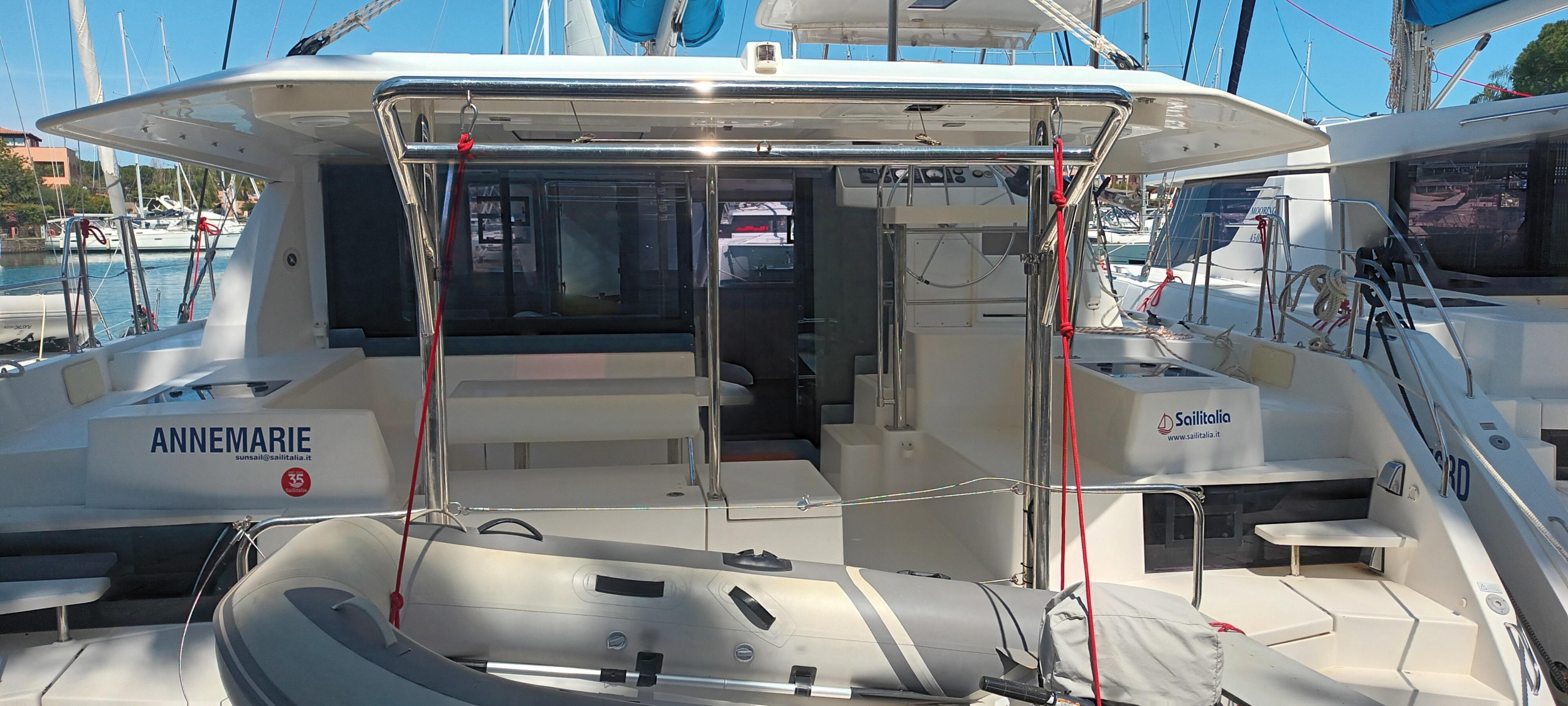 Leopard 40 — photo 1