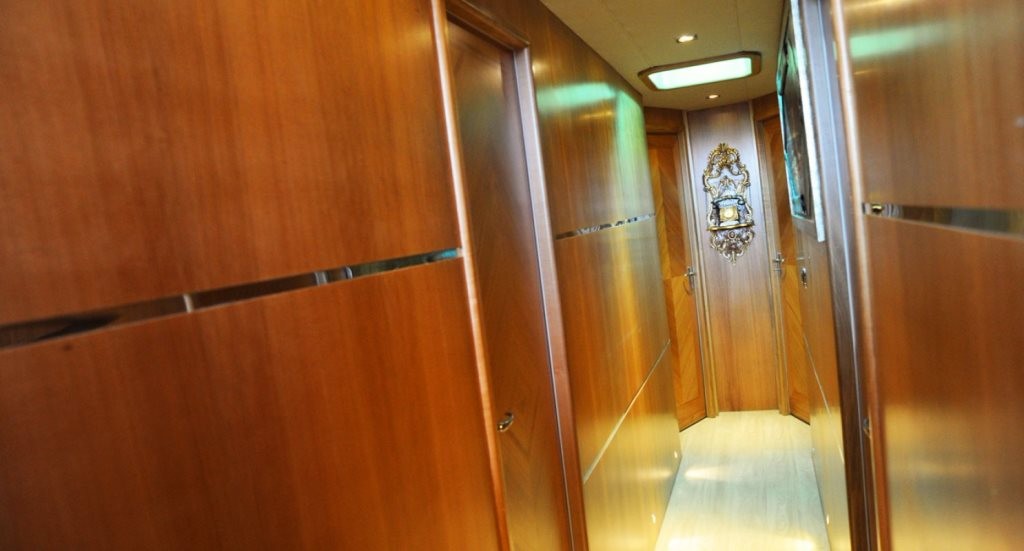 Motoryacht — photo 29