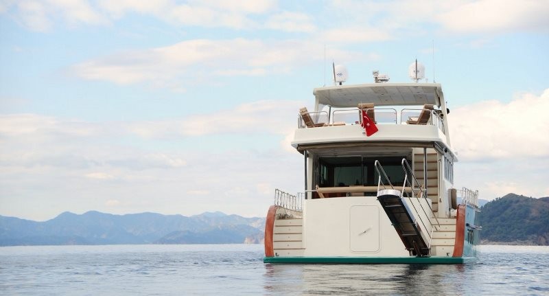 Motoryacht — photo 2