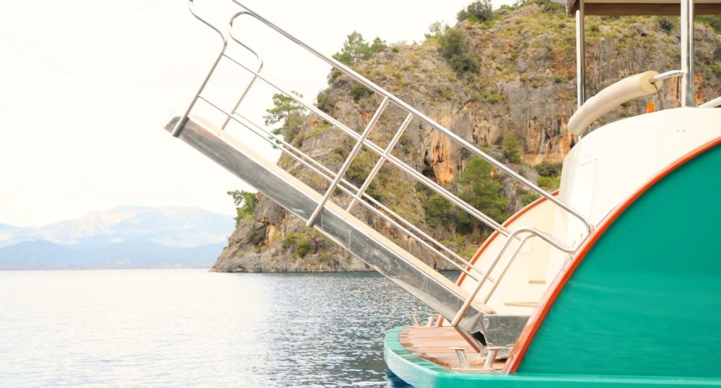 Motoryacht — photo 12