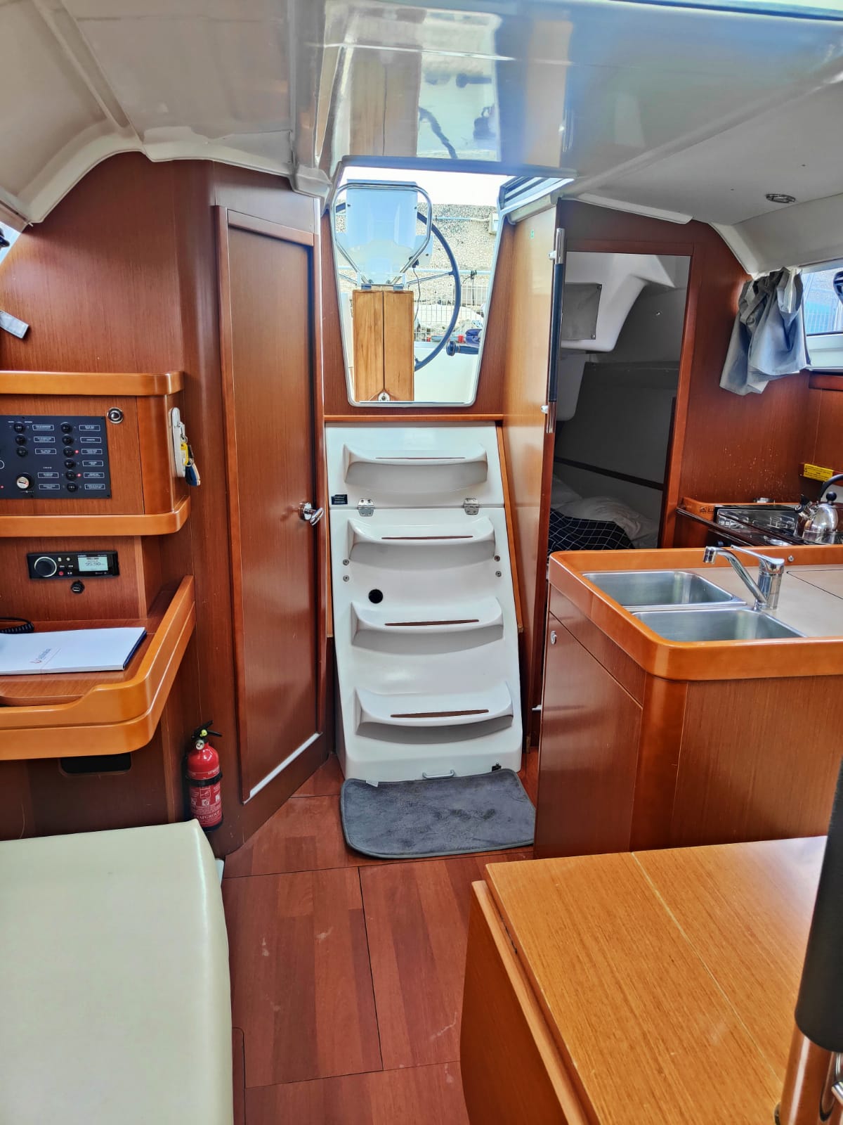 Oceanis 31 — photo 2