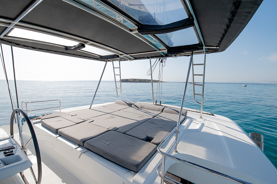Lagoon 50 — photo 11