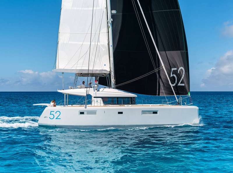 Lagoon 52F — photo 1