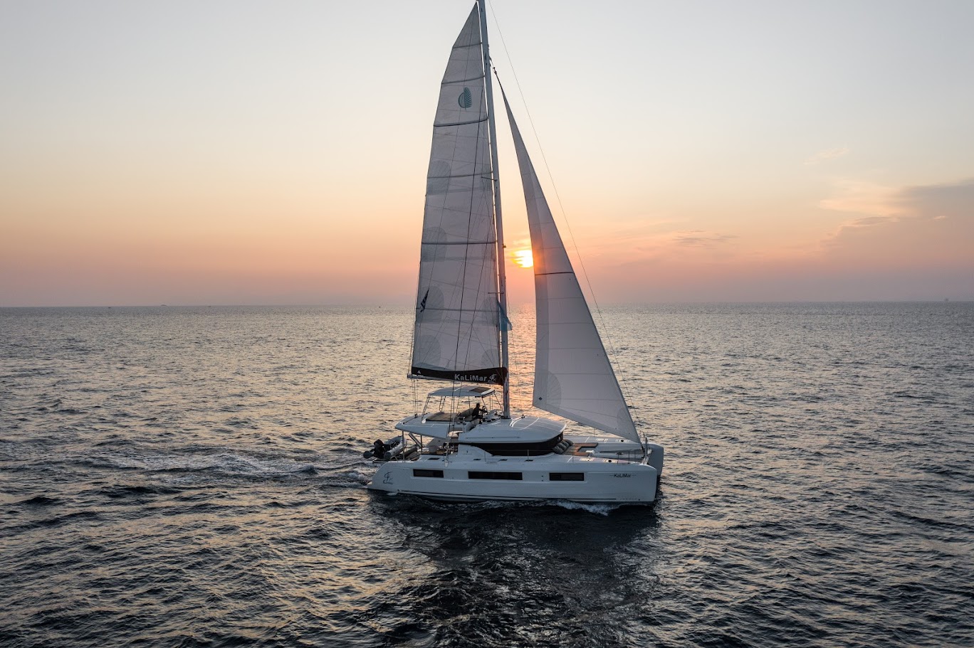Lagoon 50 — photo 1