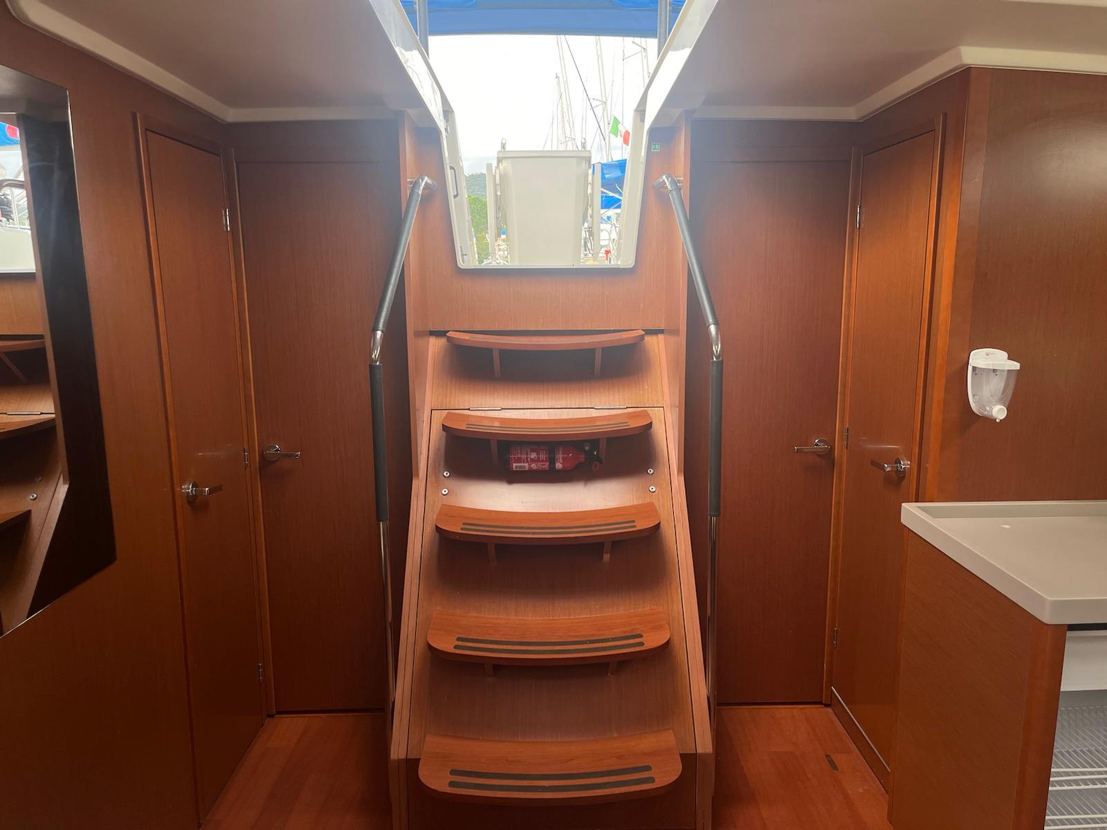Oceanis 51.1 — photo 4