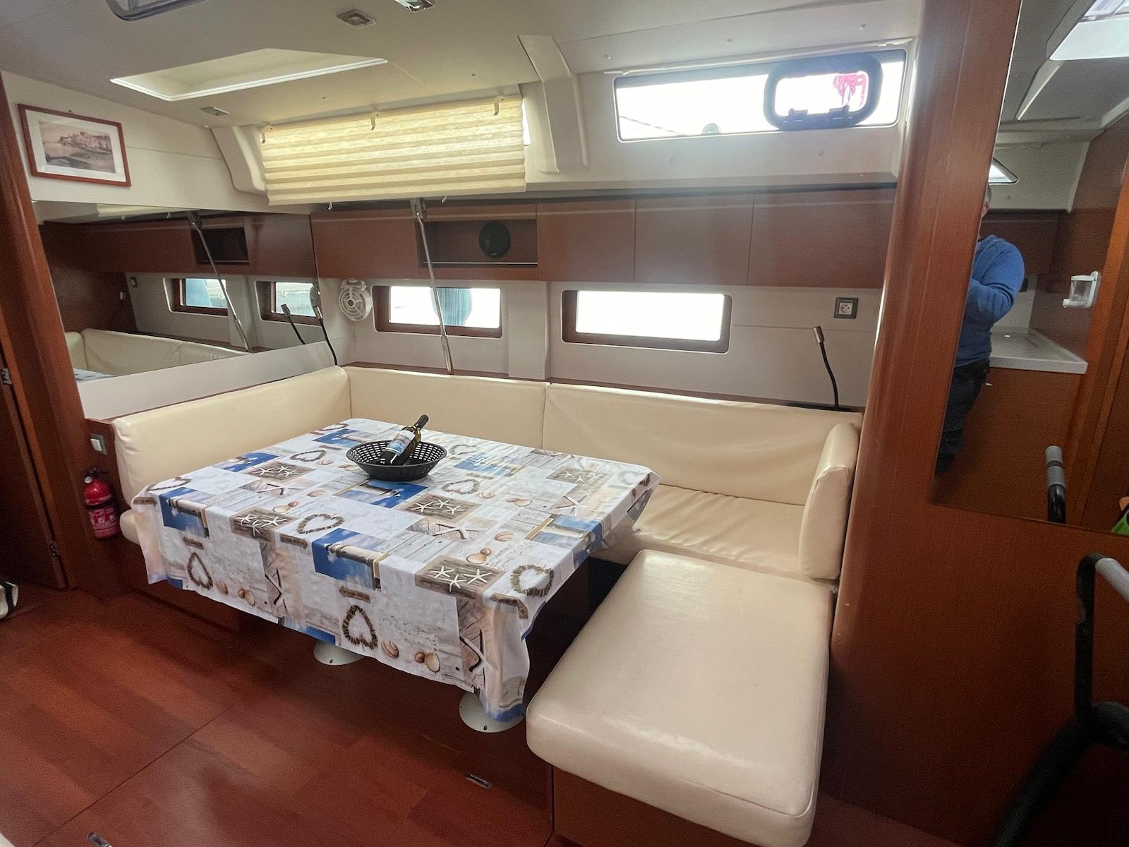Oceanis 51.1 — photo 5